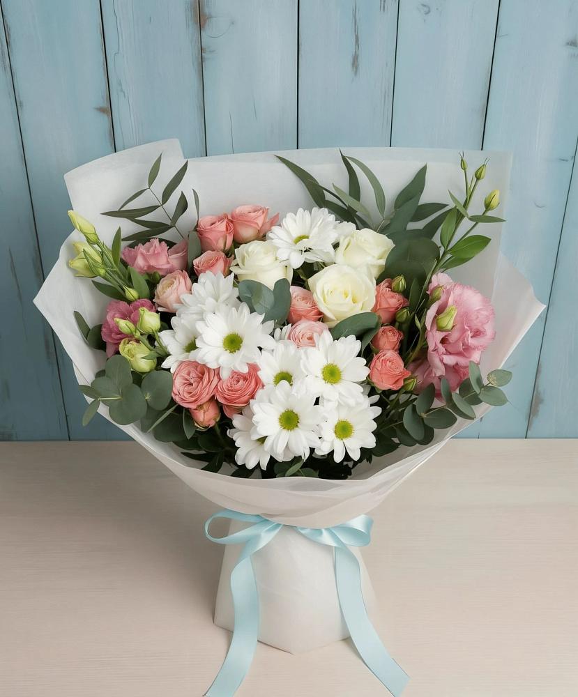 Букет цветов из: Розы, Лизиантусы и Хризантемы в Жарковском