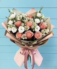 Букет цветов из:  Розы, Альстромерии и Лизиантусы в Жарковском