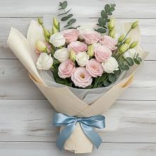 Букет цветов из:  Лизиантусы в Жарковском