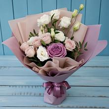 Букет цветов из:  Розы и Лизиантусы в Жарковском