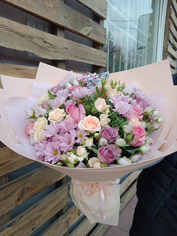 Букет цветов из: Розы и Хризантемы в Жарковском