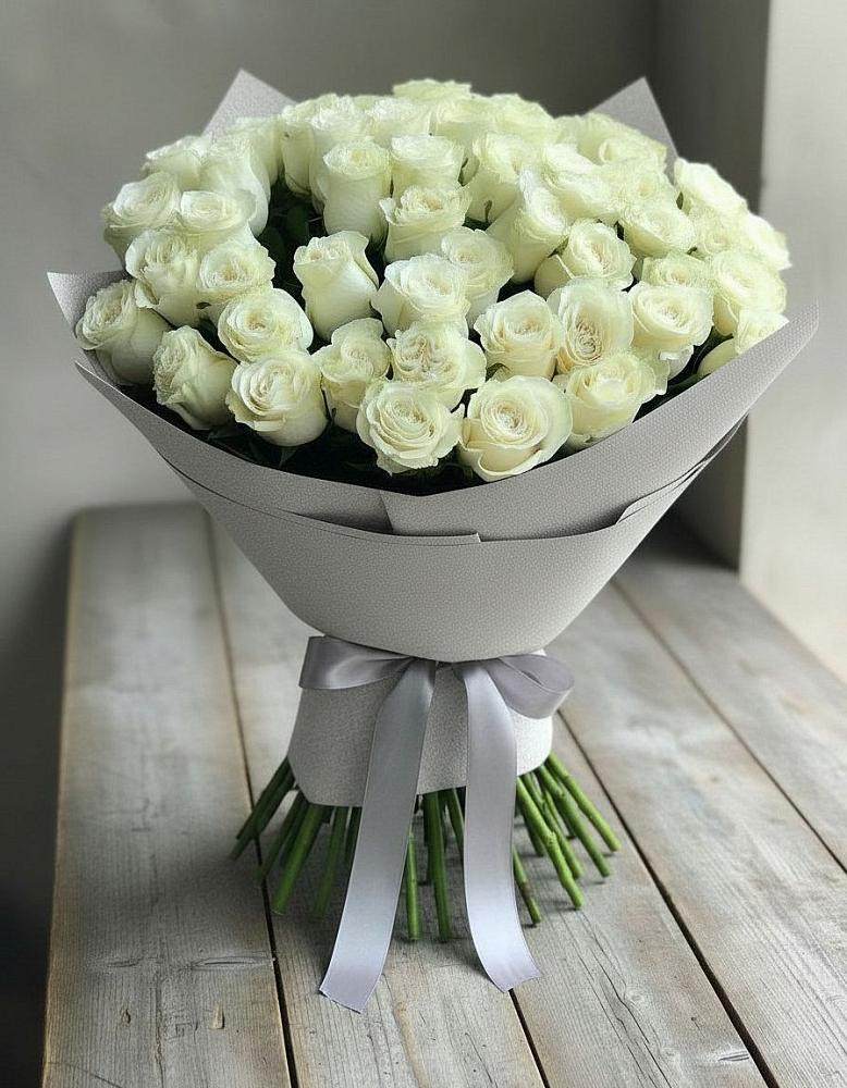 Букет 35 Белых роз в Жарковском