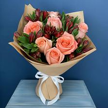Букет цветов из:  Розы и Альстромерии в Жарковском