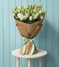 Букет цветов из:  Лизиантусы #REPLACE_PRED# Жарковском