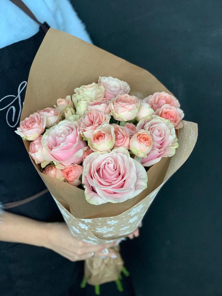 Букет цветов из: Хризантемы и Розы в Жарковском