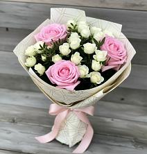 Букет цветов из:  Розы в Жарковском