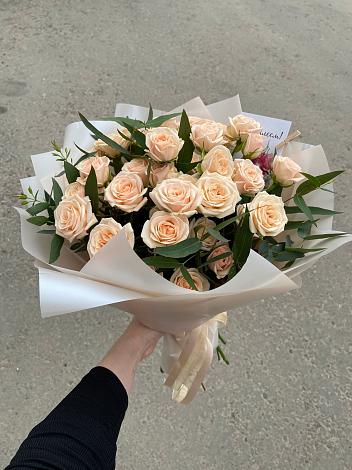 Букет Кремовые розы Латте в Жарковском