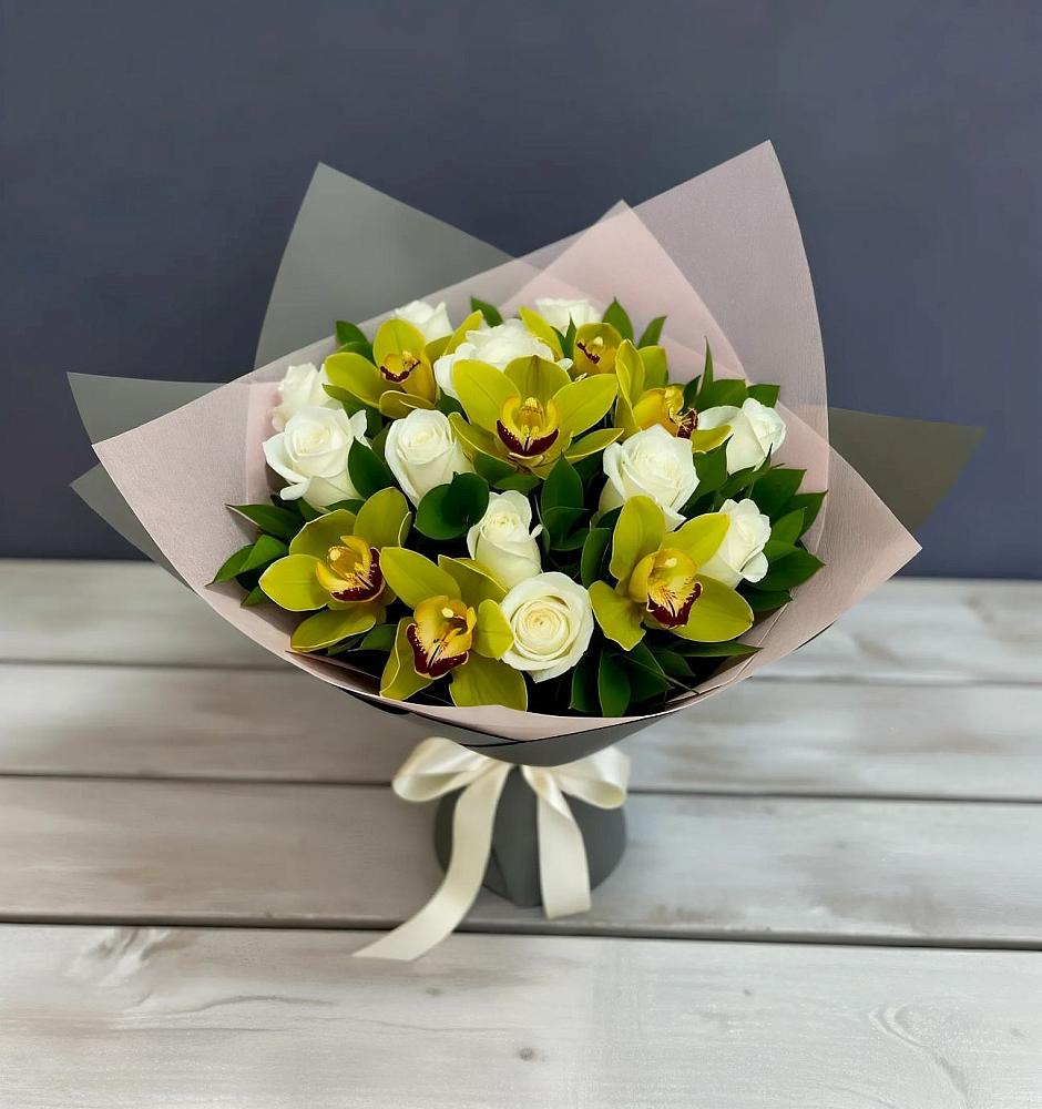 Букет цветов из: Орхидеи и Розы в Жарковском