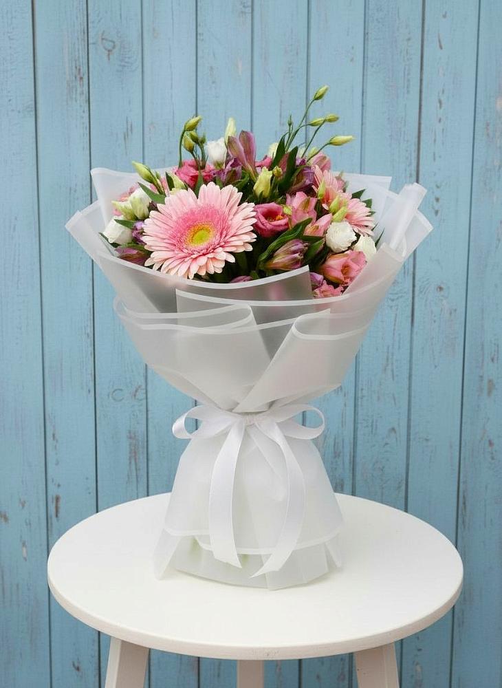 Букет цветов из: Герберы, Альстромерии и Лизиантусы в Жарковском