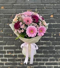 Букет цветов из:  Герберы и Хризантемы в Жарковском