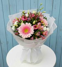 Букет цветов из:  Герберы, Альстромерии и Лизиантусы в Жарковском