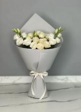 Букет цветов из:  Розы и Лизиантусы в Жарковском